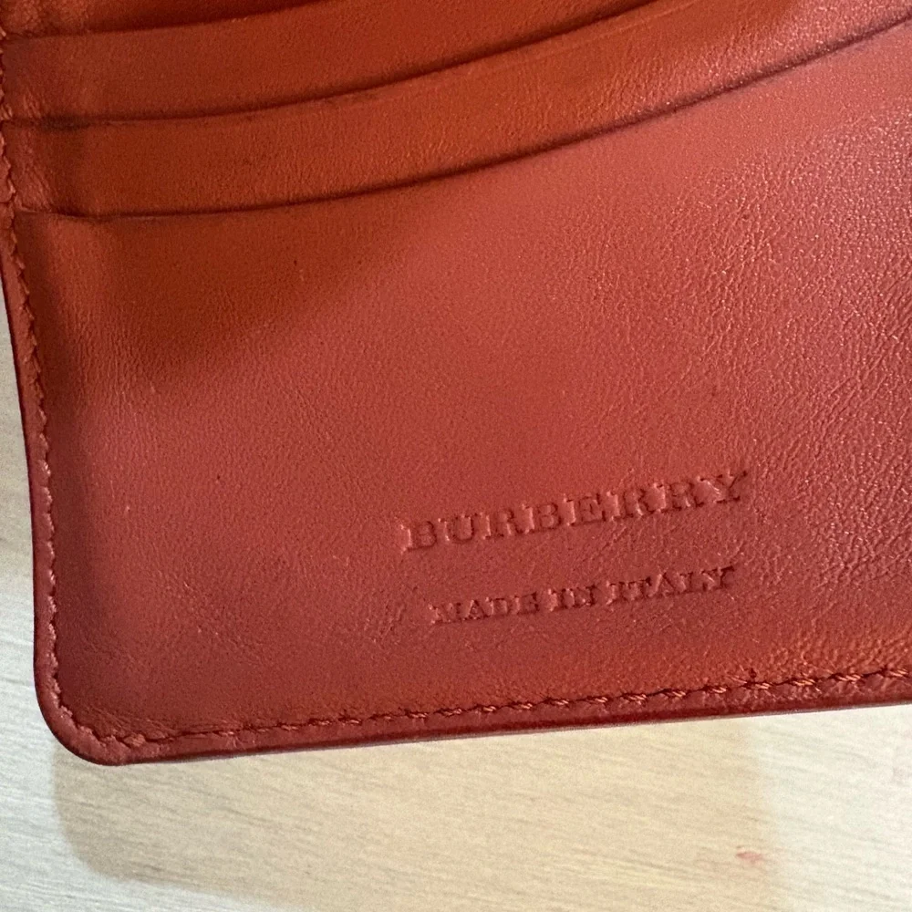 Burberry‎ Red Leather compact wallet 4